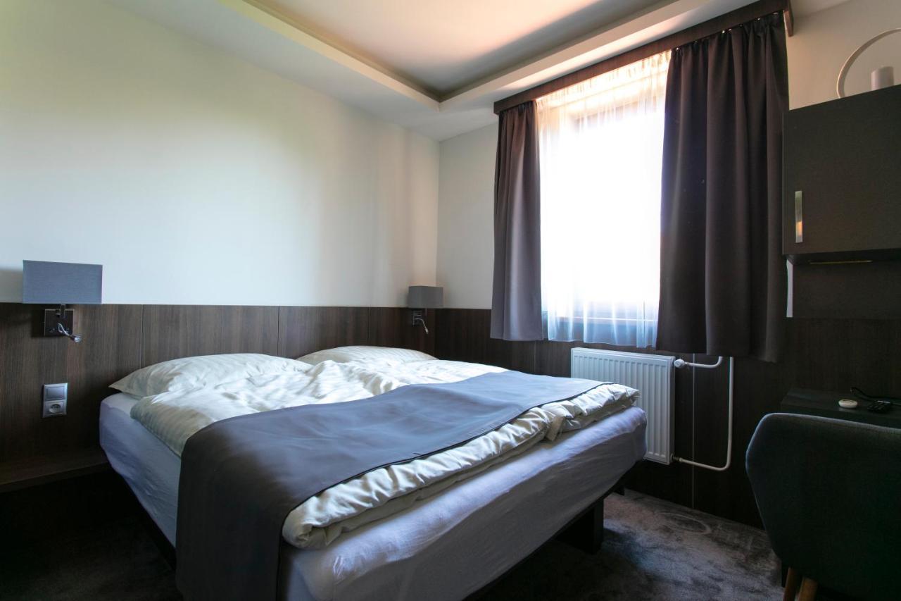 New York Pension Dunajská Streda Extérieur photo